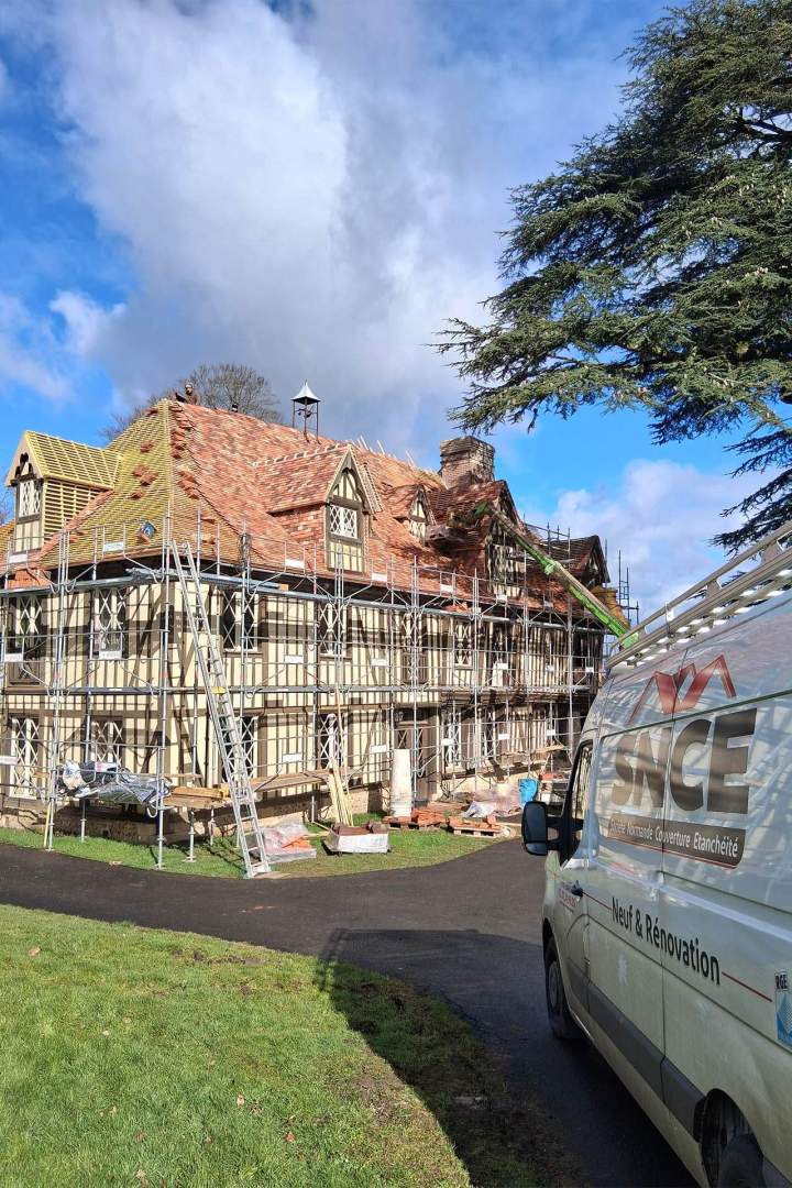 Pose et rénovation de toiture Caen